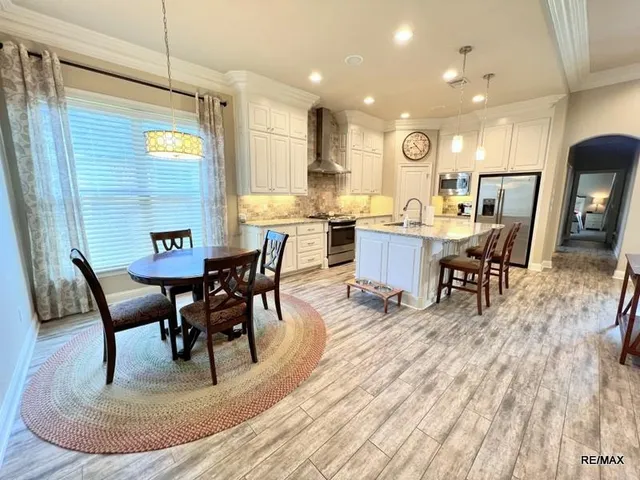 $2,300 | 5104 Tensas Drive, Bossier City, LA 71111