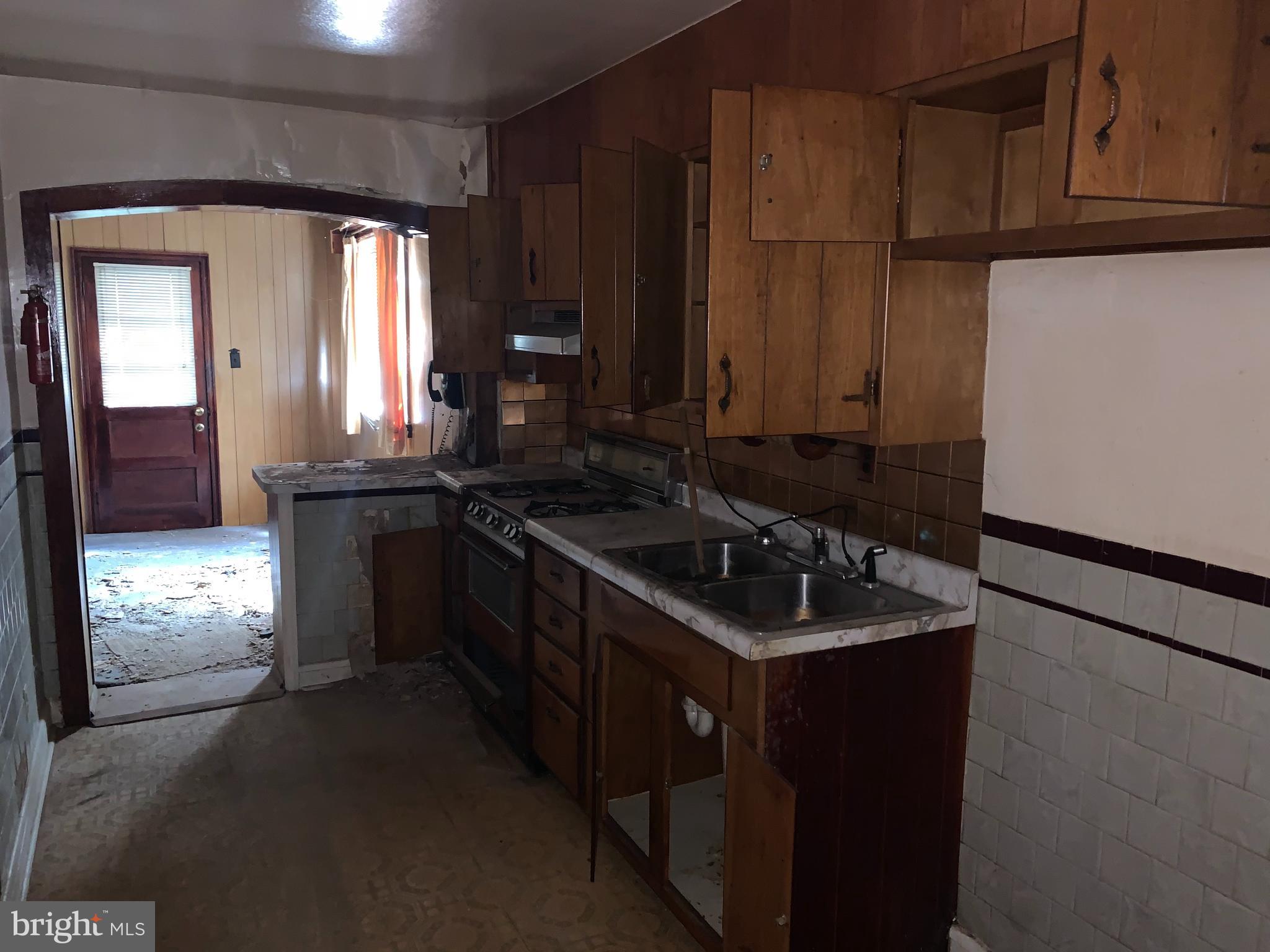 5013 Brookwood Road Baltimore, MD 21225 - Photo 7 of 14 Gallery Image 7