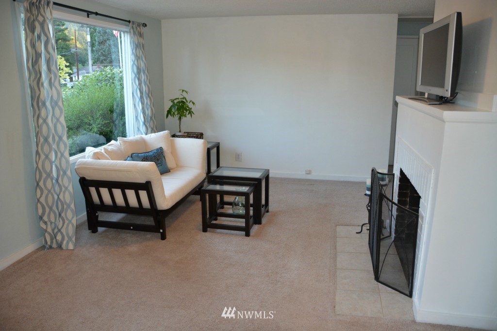 3312 Southeast 6th Street Renton, WA 98058 - Photo 3 of 15