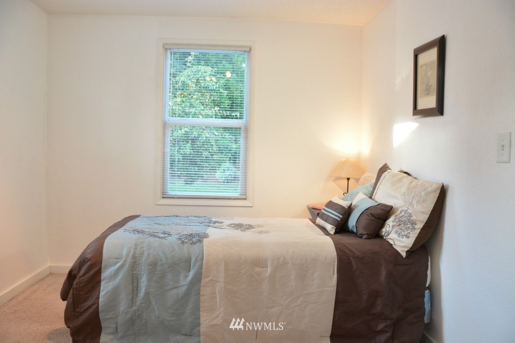 3312 Southeast 6th Street Renton, WA 98058 - Photo 10 of 15