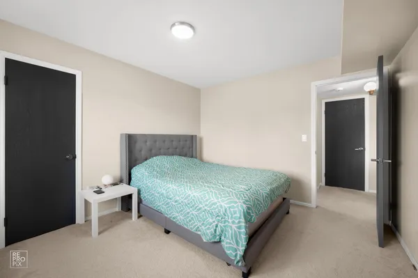 $244,900 | 6820 Joliet Road, Unit 11, Indian Head Park, IL 60525