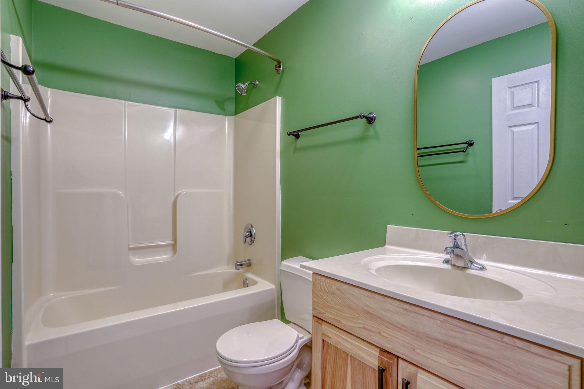 156 Velvet Antler Drive Clayton, DE 19938 - Photo 25 of 39 Hallway Bathroom