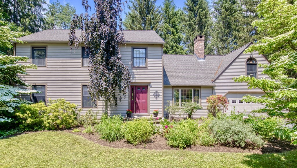 87 Hillside Road Deerfield, MA 01373 - Photo 1 of 42 Gallery Image 1