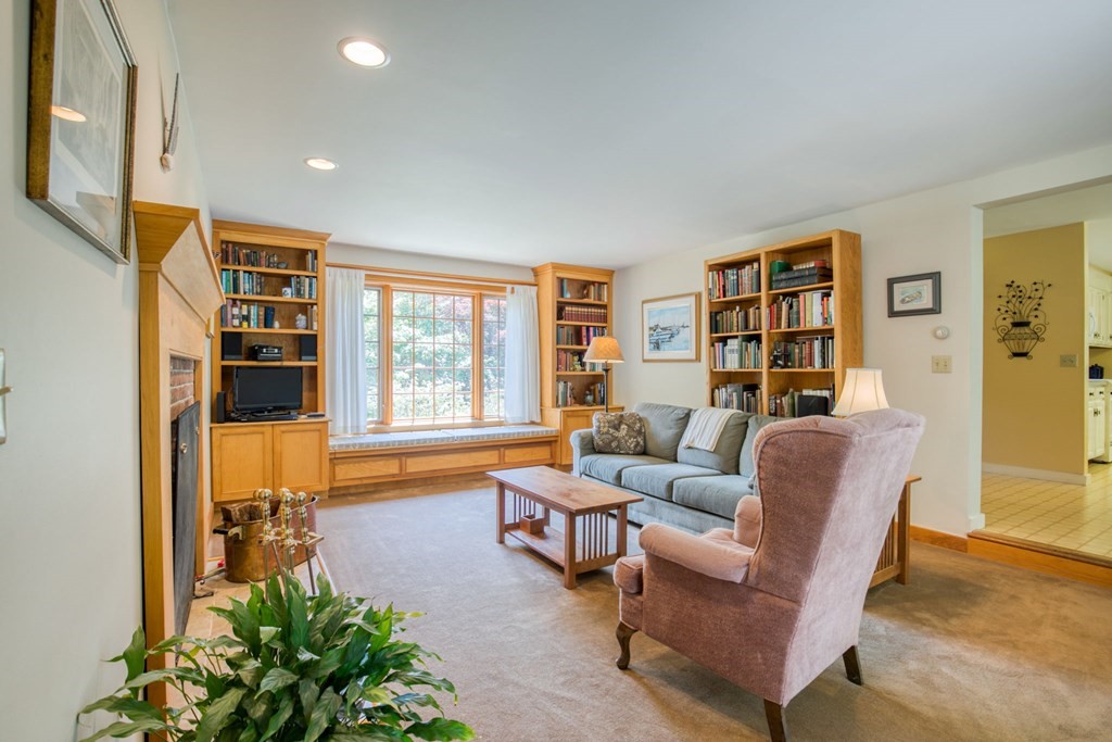 87 Hillside Road Deerfield, MA 01373 - Photo 16 of 42 Gallery Image 16