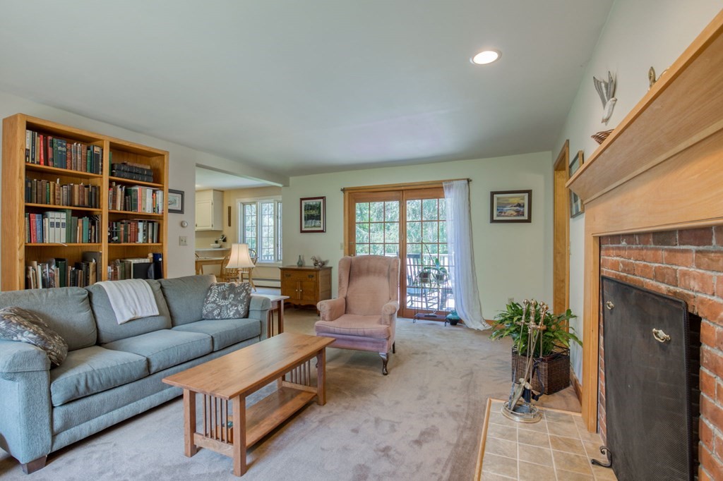 87 Hillside Road Deerfield, MA 01373 - Photo 17 of 42 Gallery Image 17