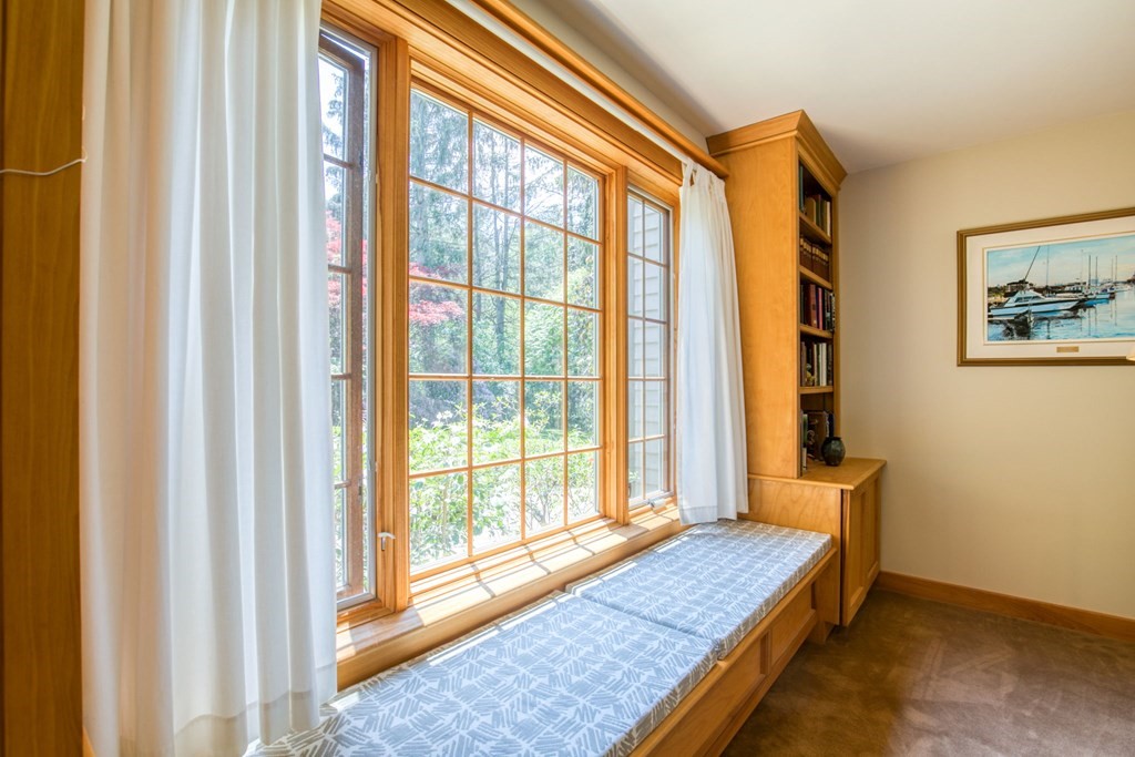 87 Hillside Road Deerfield, MA 01373 - Photo 18 of 42 Gallery Image 18