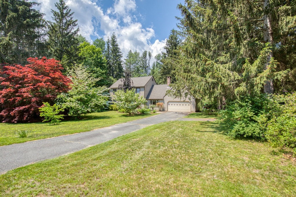 87 Hillside Road Deerfield, MA 01373 - Photo 3 of 42 Gallery Image 3