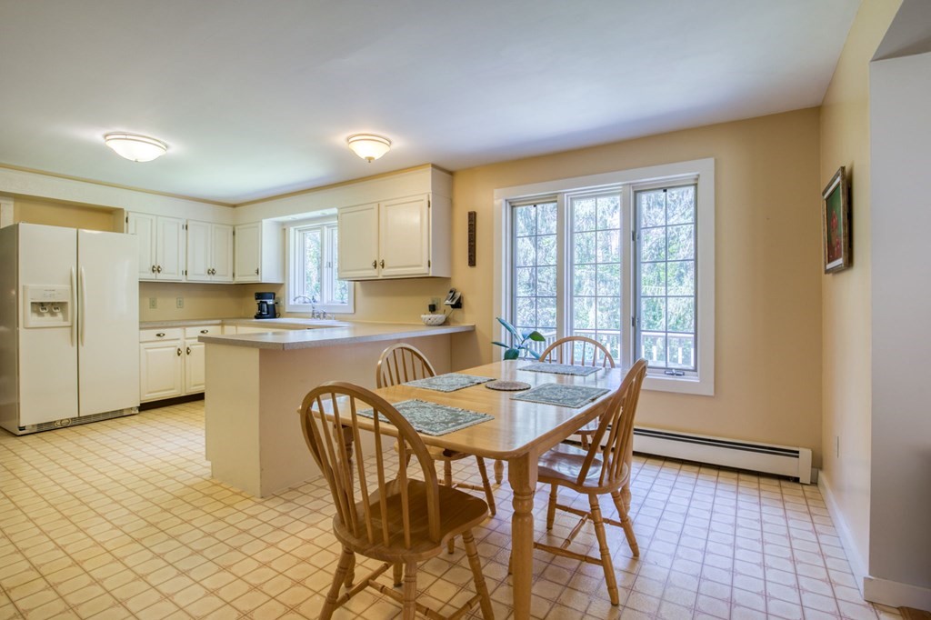 87 Hillside Road Deerfield, MA 01373 - Photo 6 of 42 Gallery Image 6