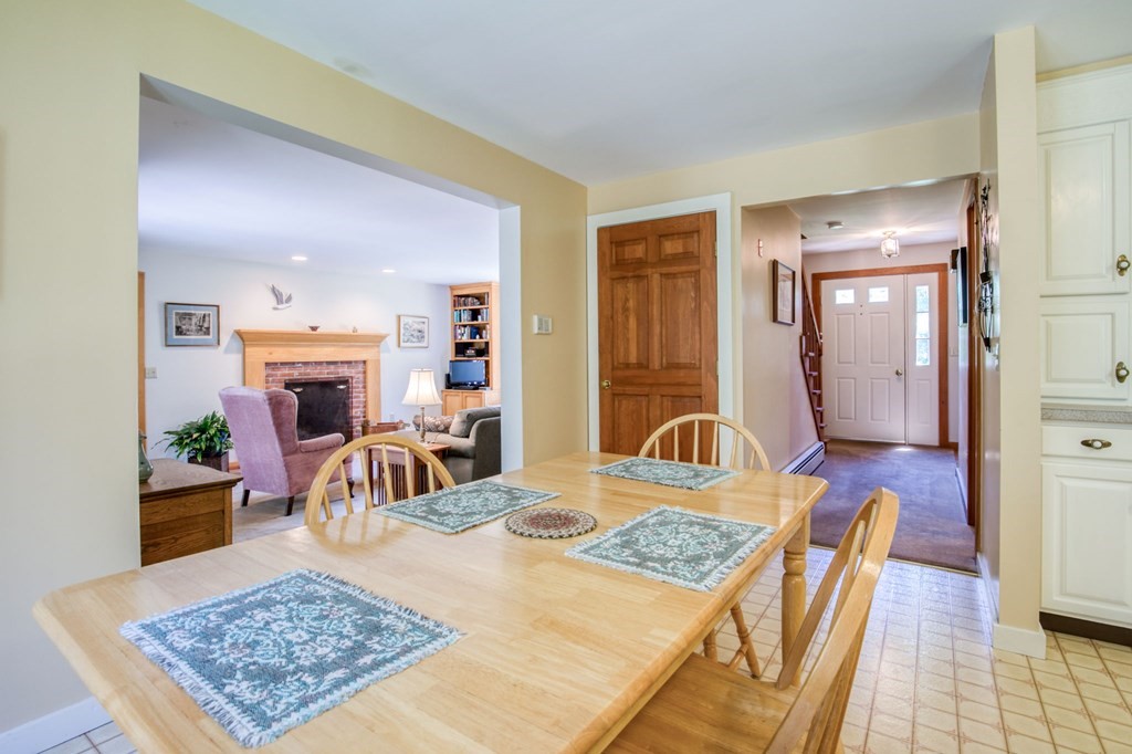 87 Hillside Road Deerfield, MA 01373 - Photo 8 of 42 Gallery Image 8