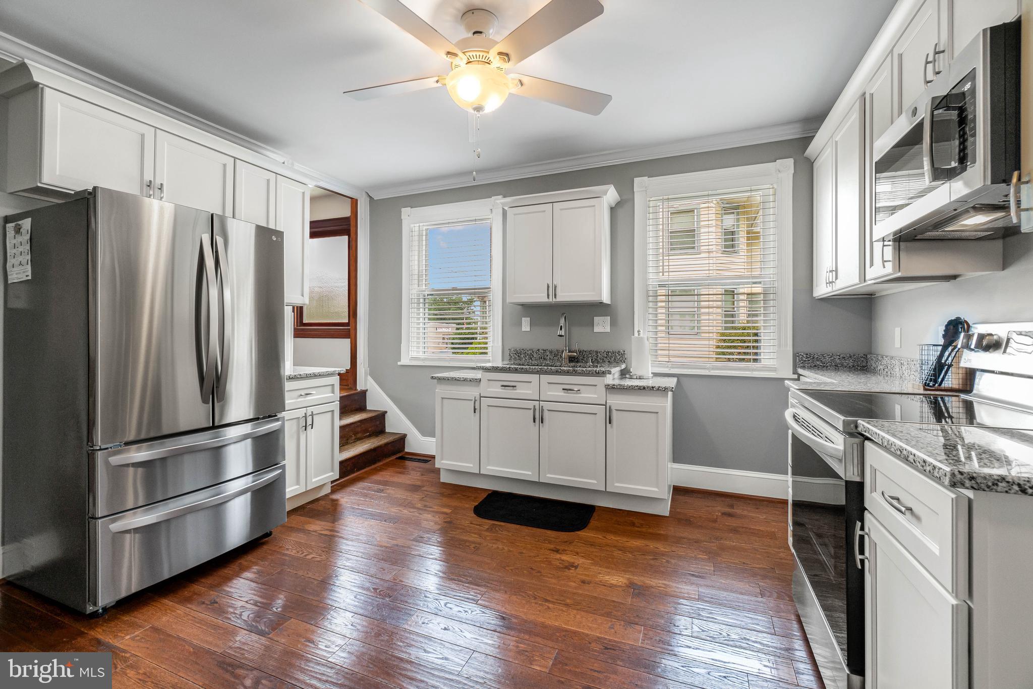 137 South Queen Street Rising Sun, MD 21911 - Photo 12 of 28 Kitchen w/ stainless steel appliance