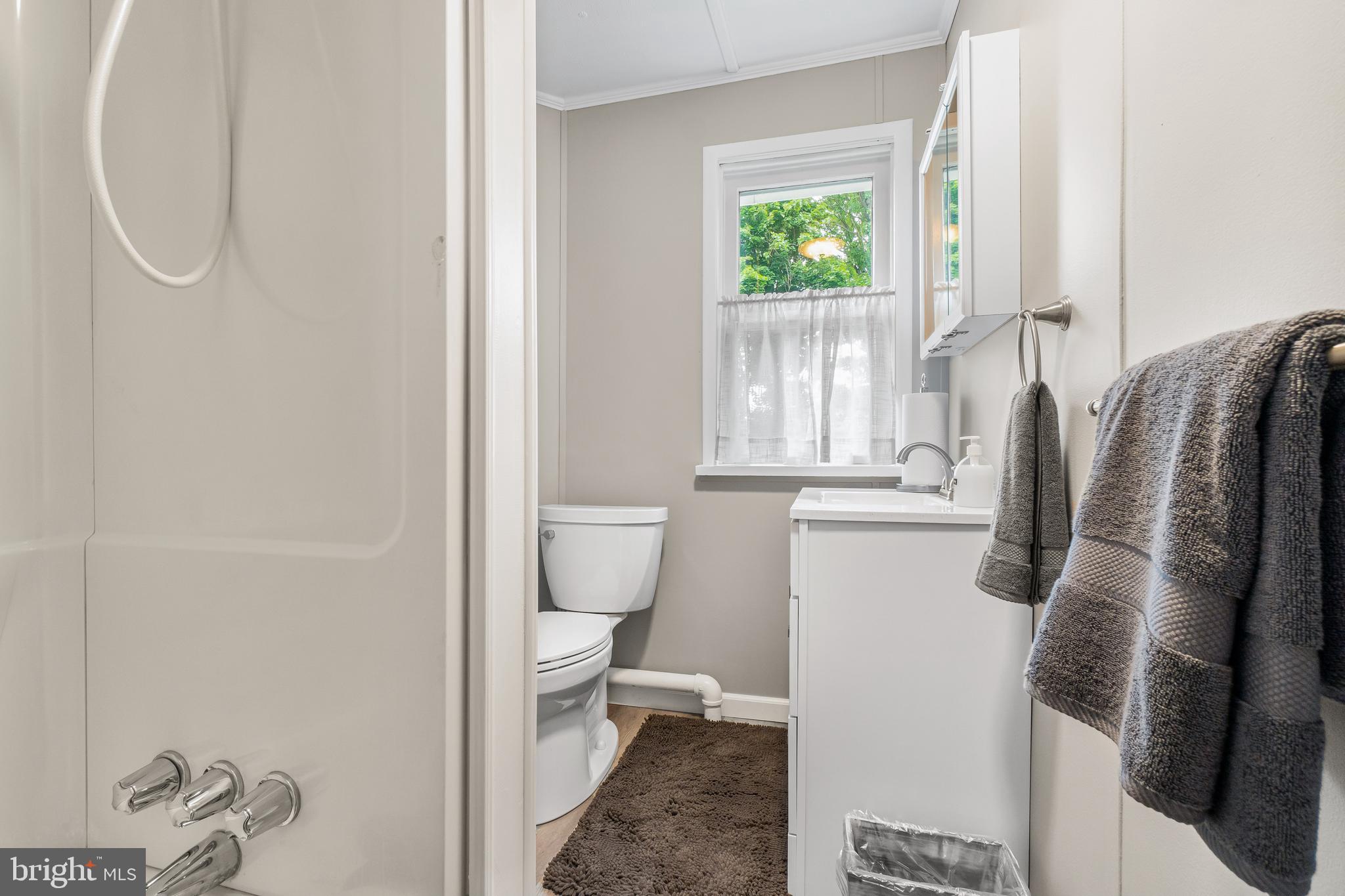 137 South Queen Street Rising Sun, MD 21911 - Photo 22 of 28 Upper full bath