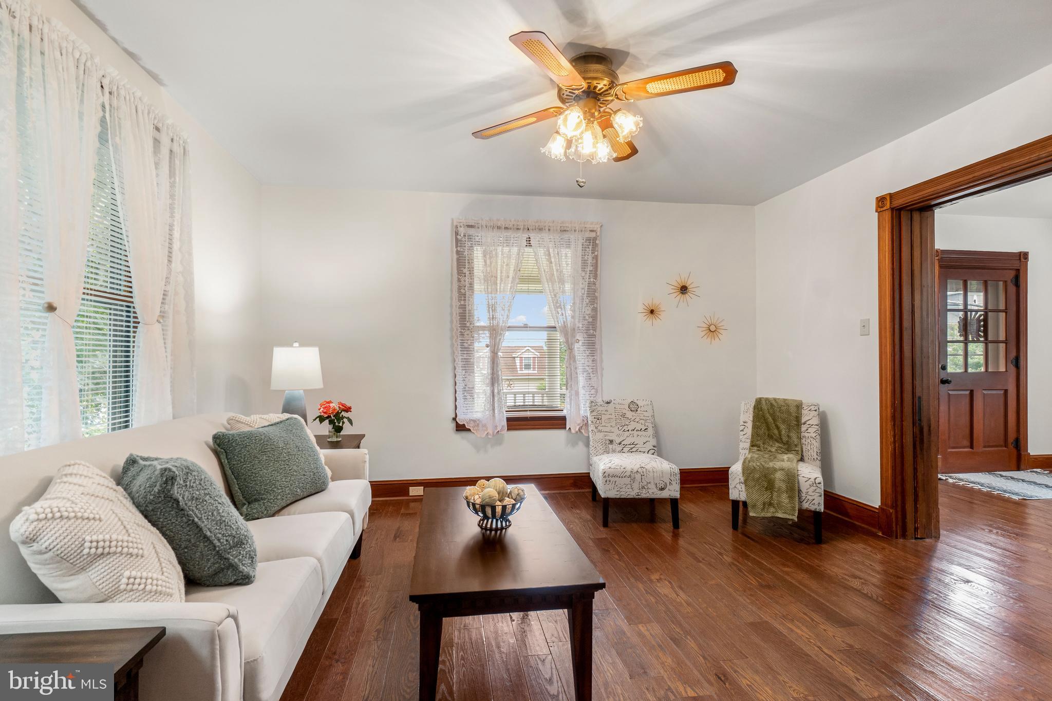 137 South Queen Street Rising Sun, MD 21911 - Photo 8 of 28 Living Room