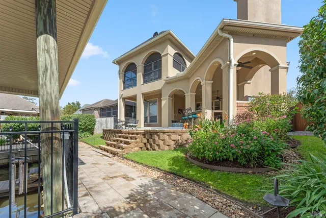 $945,000 | 21005 Waterfront E Drive, Maurepas, LA 70449