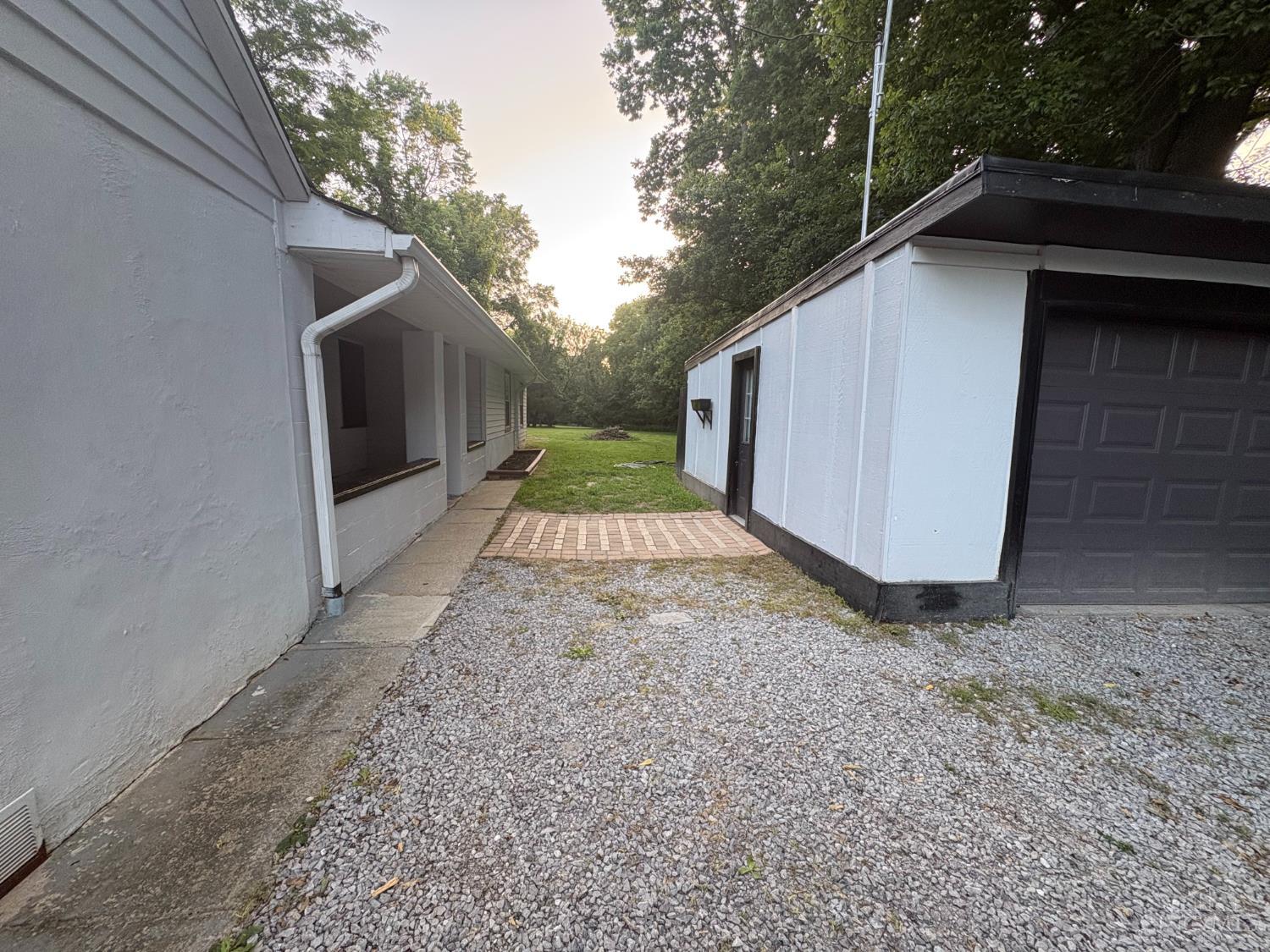 5957 Price Road Milford, OH 45150 - Photo 2 of 30