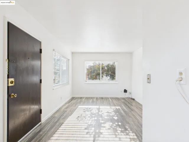 $1,625 | 3807 Opal Street, Oakland, CA 94609