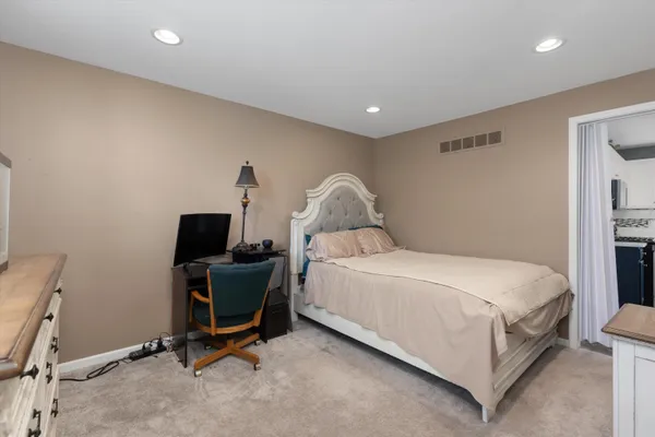 $450,000 | 7641 Turrillium Lane, Waterford, MI 48327