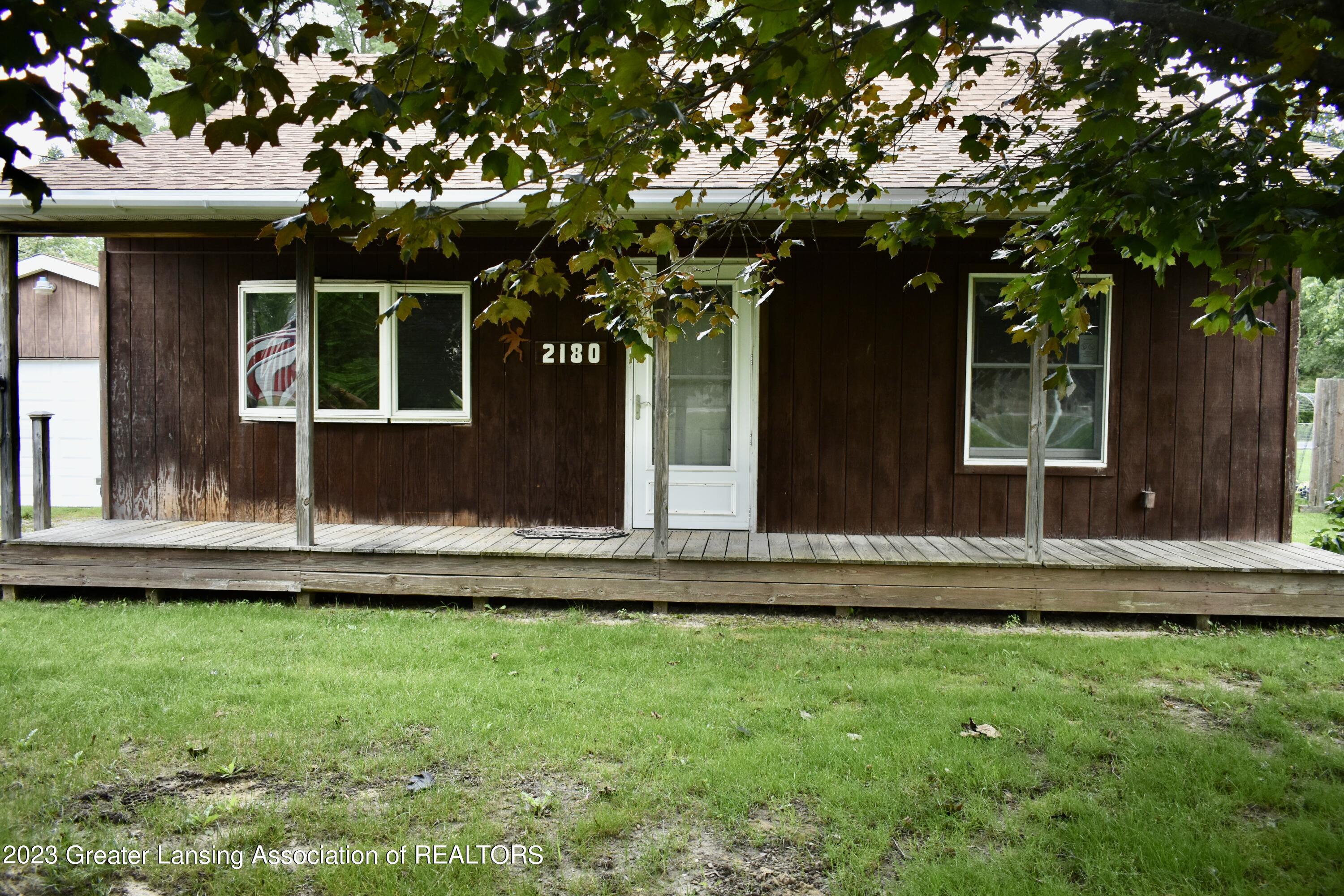 2180 Washington Road Lansing, MI 48911 - Photo 3 of 35 IMG_5999