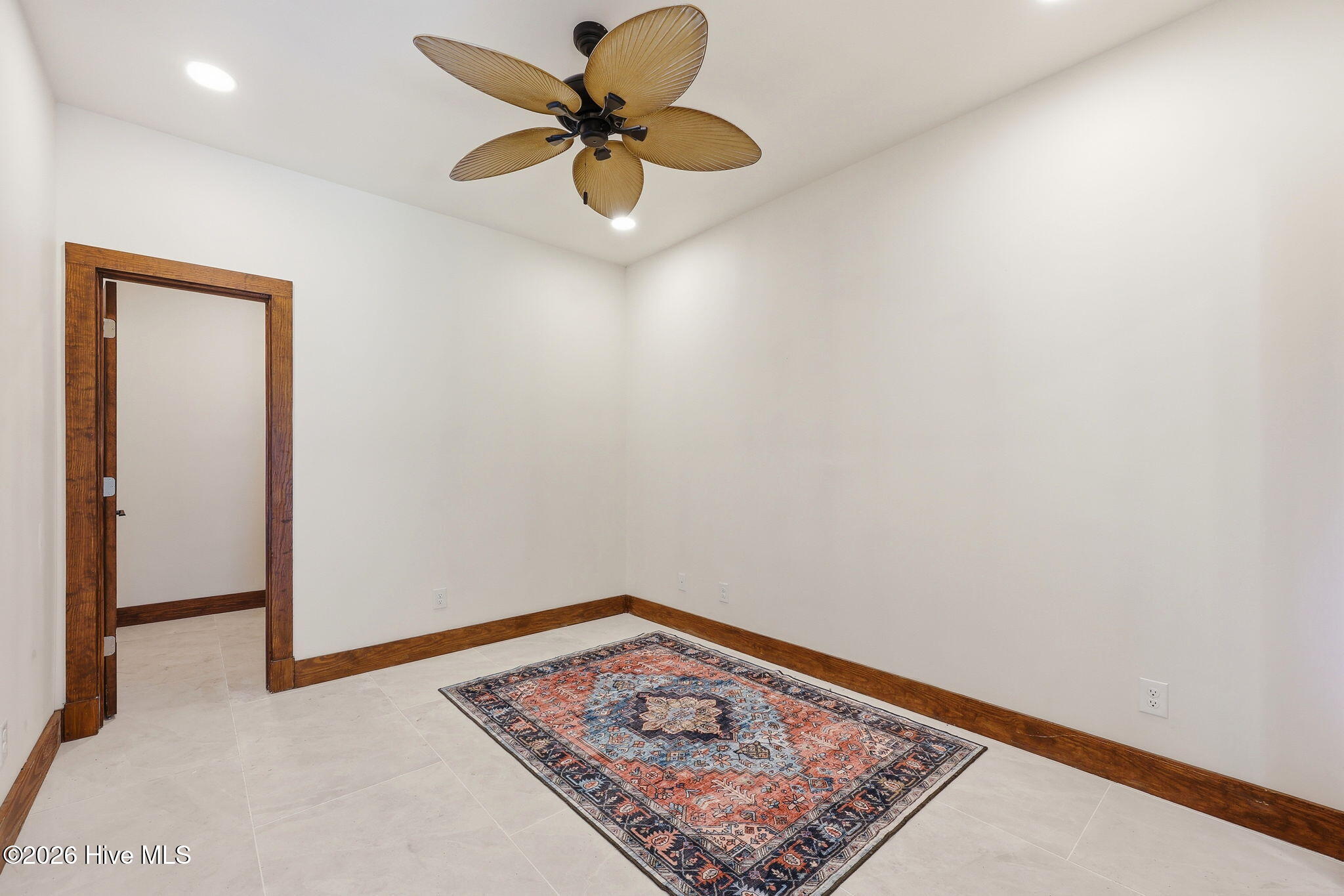307 Crows Nest Road Beaufort, NC 28516 - Photo 17 of 50 37-web-or-mls-307 Crows Nest Rd 060
