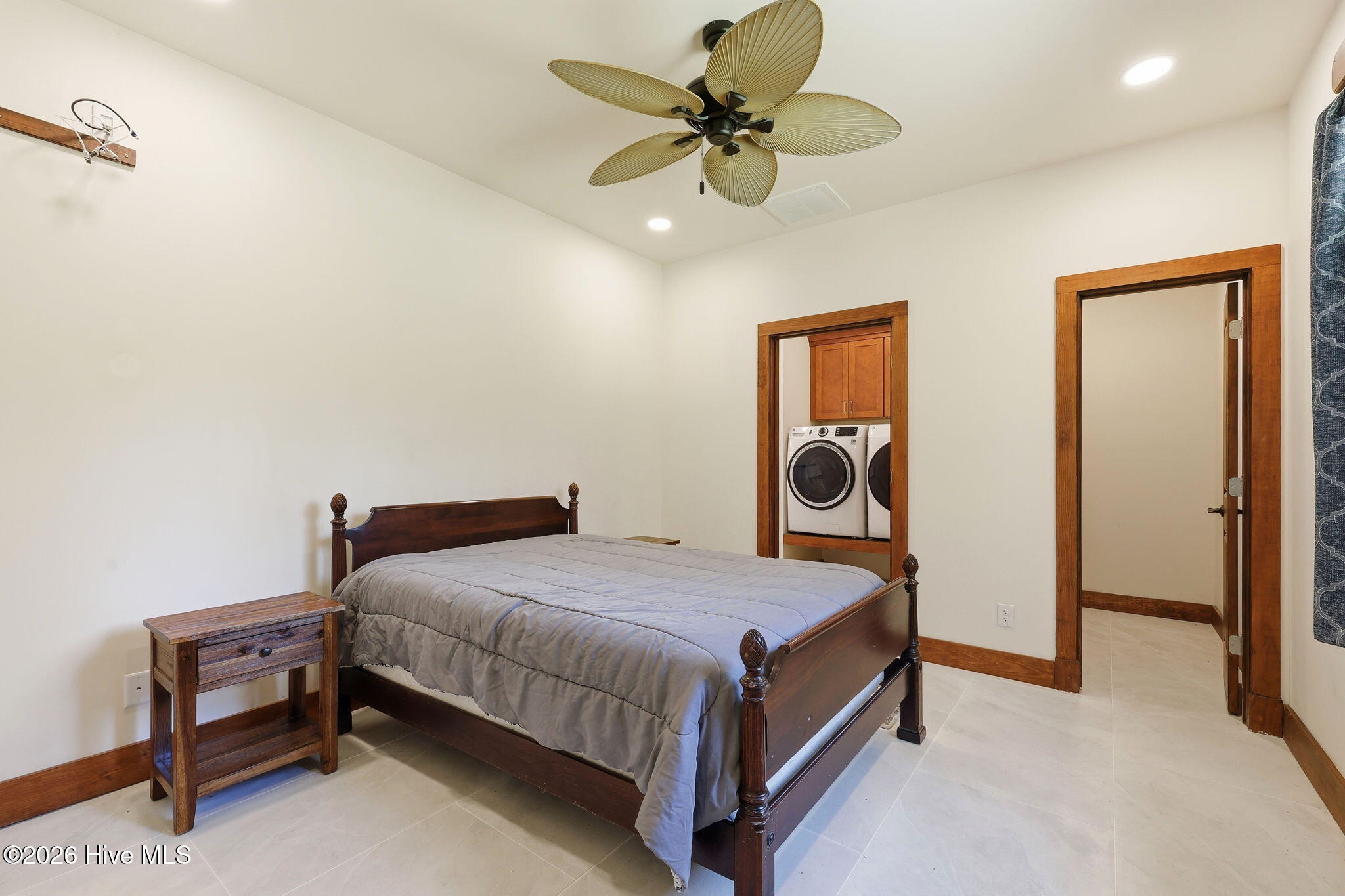 307 Crows Nest Road Beaufort, NC 28516 - Photo 21 of 50 41-web-or-mls-307 Crows Nest Rd 072