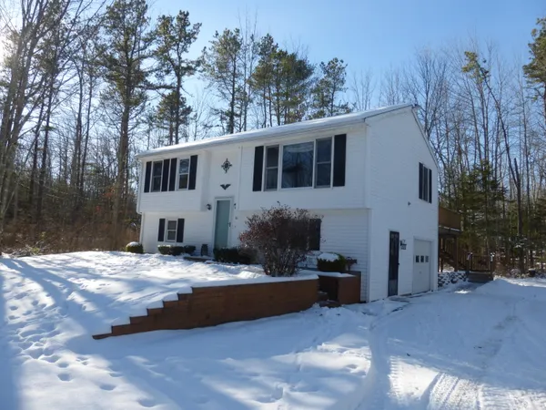 $453,000 | 986 New County Road, Dayton, ME 04005