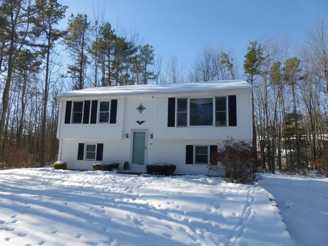 $475,000 | 986 New County Road, Dayton, ME 04005