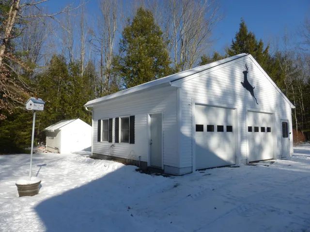 $475,000 | 986 New County Road, Dayton, ME 04005