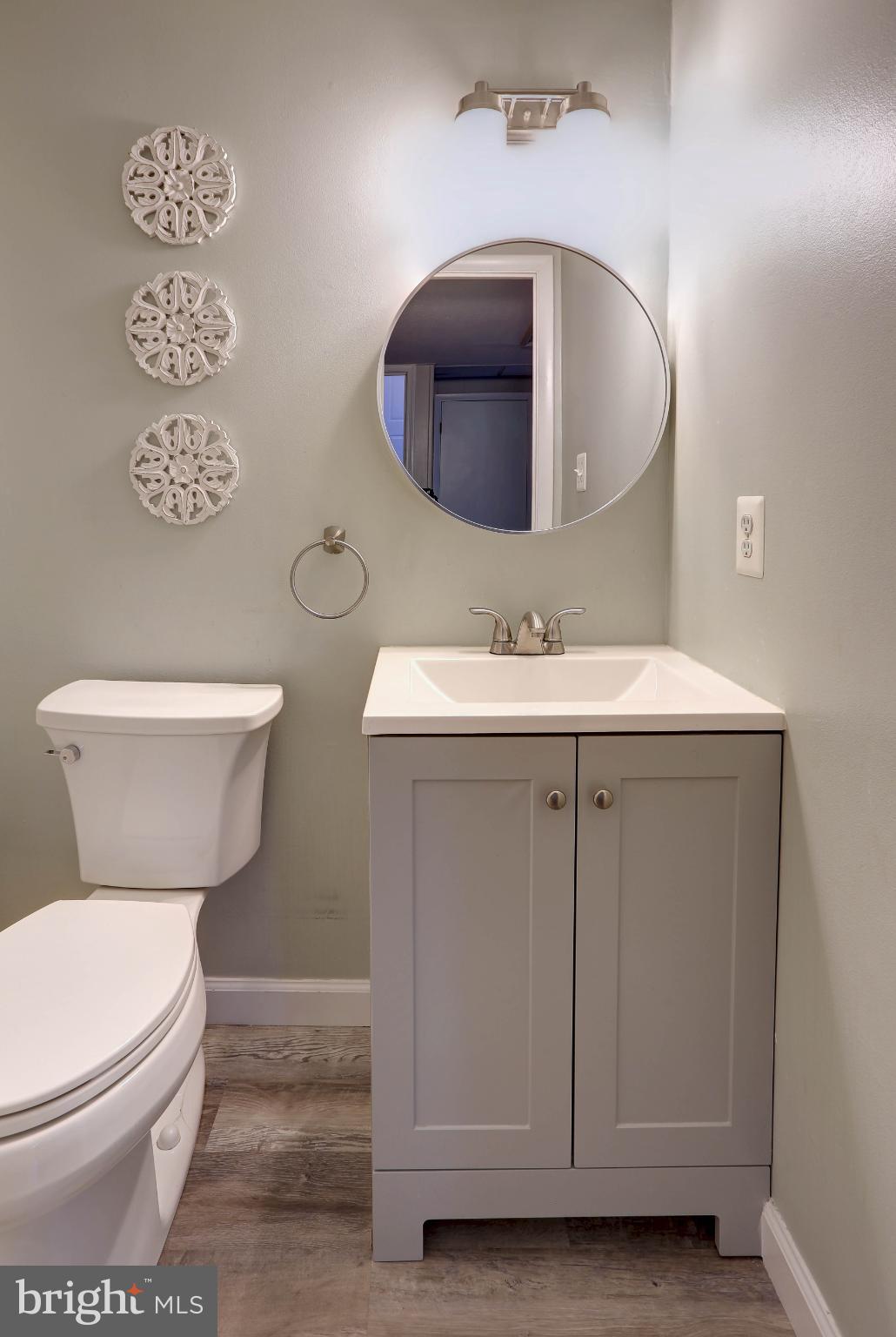 1159 Greenhill Road Arnold, MD 21012 - Photo 18 of 41 Chic bathroom with modern accents.