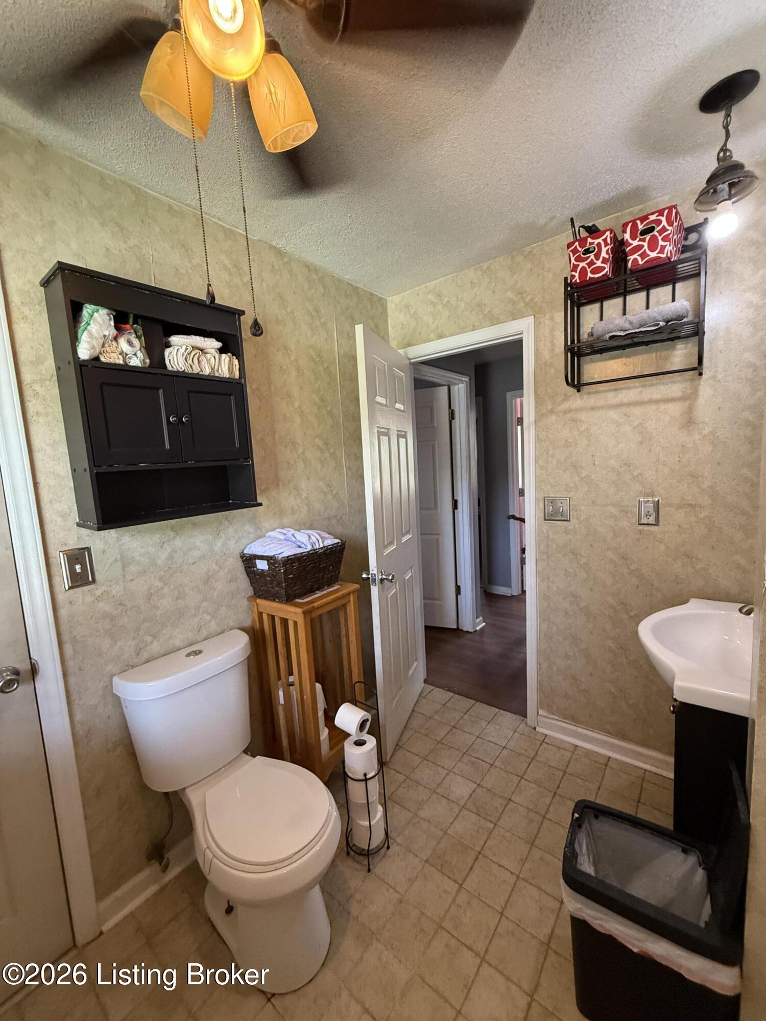 399 Seminole Road Radcliff, KY 40160 - Photo 17 of 28 IMG_3669