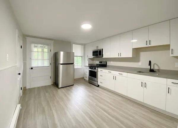 $2,300 | 124 Trenton Street, Unit 3, Boston, MA 02128