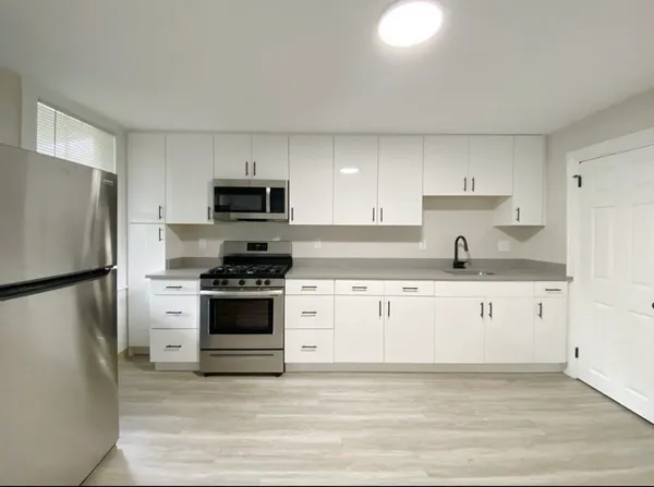 $2,500 | 124 Trenton Street, Unit 3, Boston, MA 02128