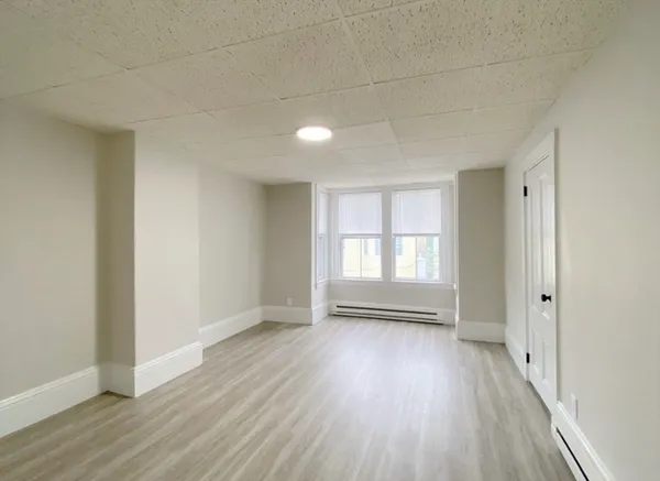 $2,500 | 124 Trenton Street, Unit 3, Boston, MA 02128