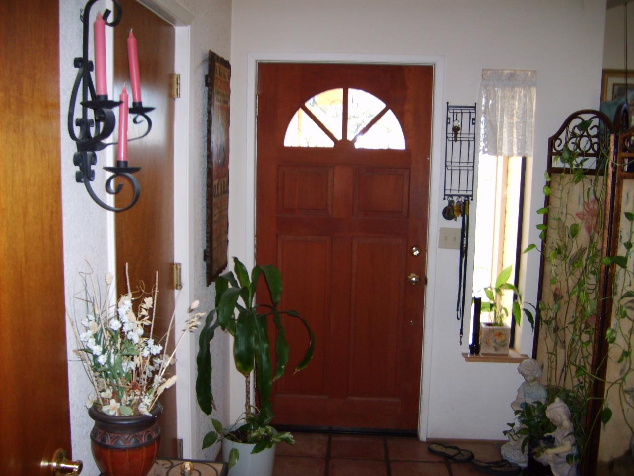 9526 Silver Bridge Road Palo Cedro, CA 96073 - Photo 17 of 26 entry way