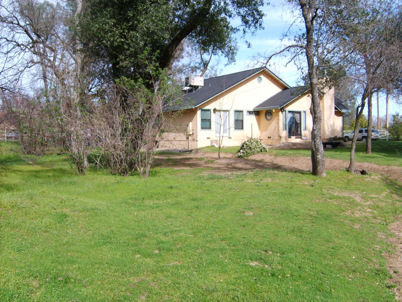 9526 Silver Bridge Road Palo Cedro, CA 96073 - Photo 2 of 26 side view