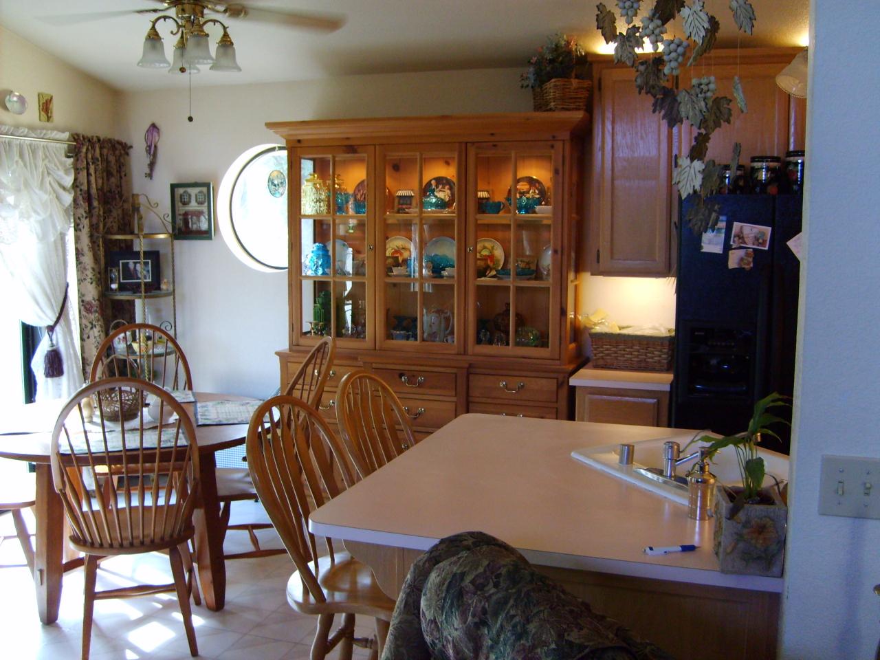 9526 Silver Bridge Road Palo Cedro, CA 96073 - Photo 23 of 26 kitchen/dining