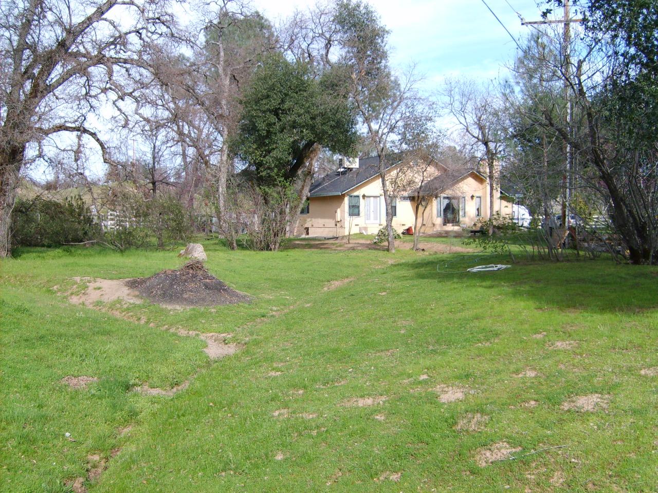 9526 Silver Bridge Road Palo Cedro, CA 96073 - Photo 3 of 26 side view