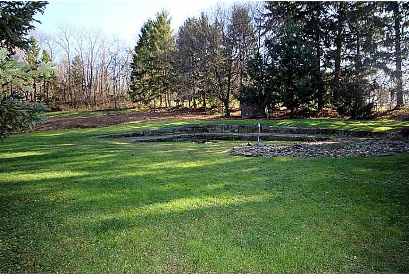308 Marzolf Road Pittsburgh, PA 15209 - Photo 25 of 25 Yard/Garden. Large Yard