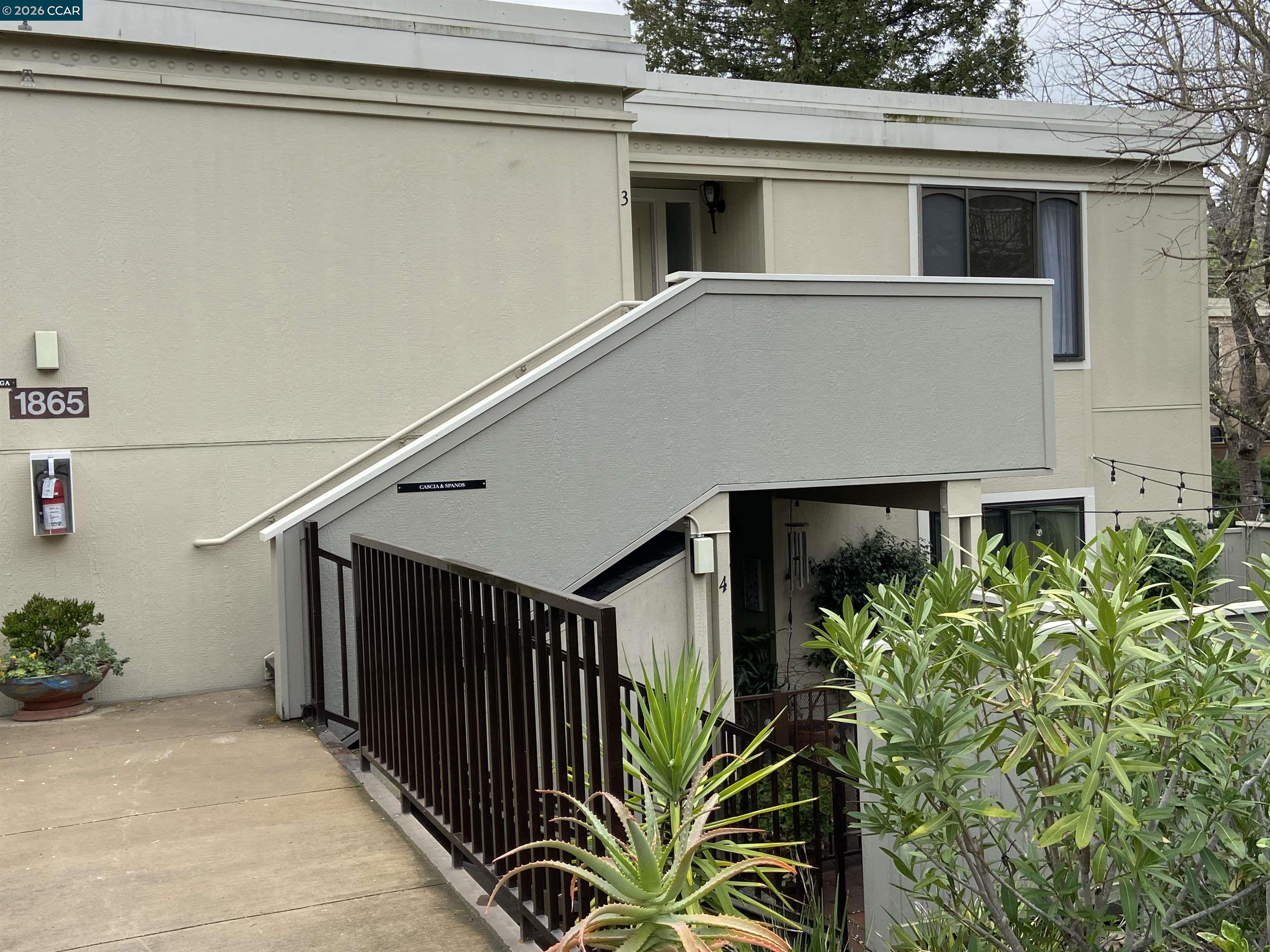 1865 Golden Rain Road, Unit 3 Walnut Creek, CA 94595 - Photo 2 of 24