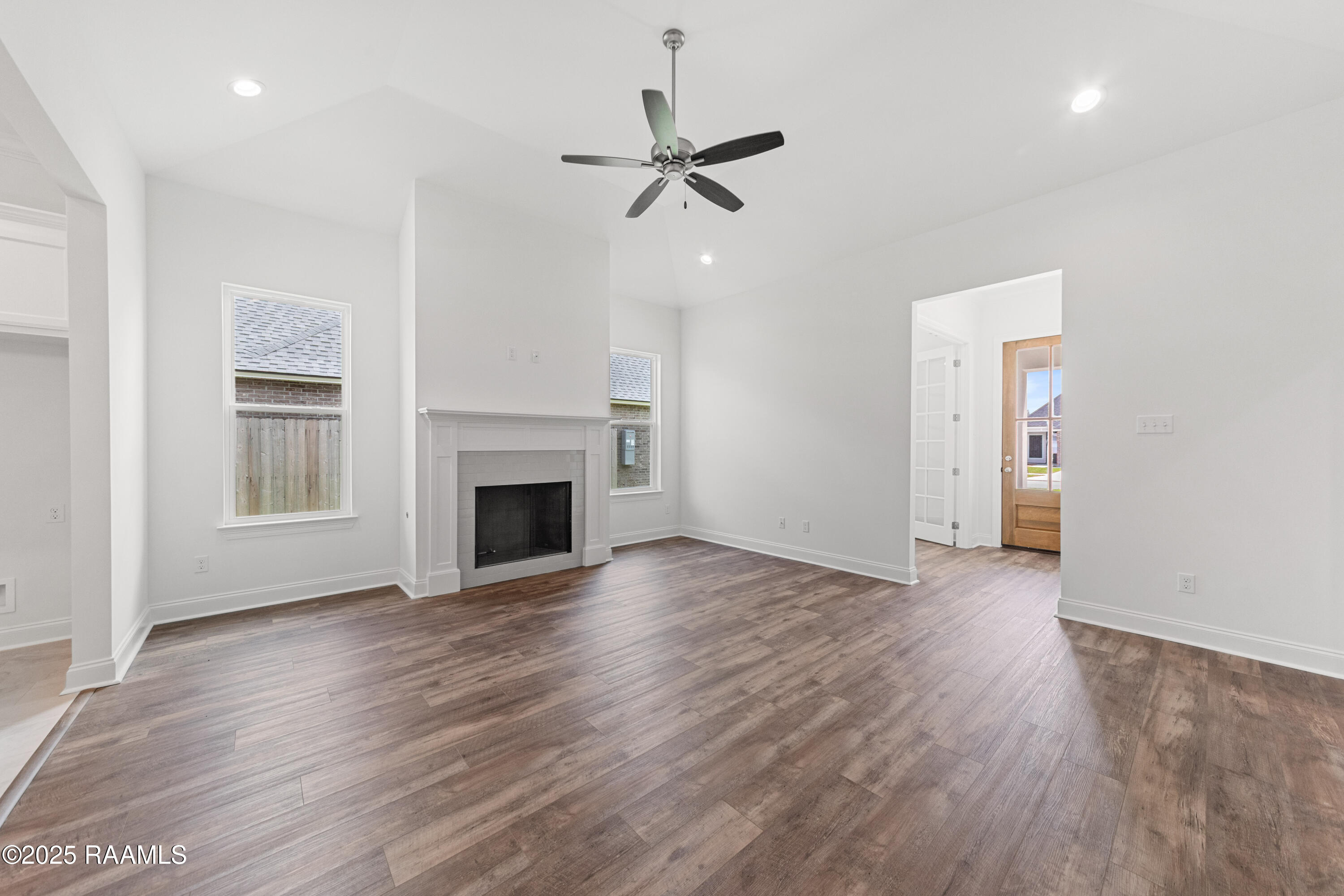 107 Lilian Lane Maurice, LA 70555 - Photo 4 of 21 107 Lilian Lane-27