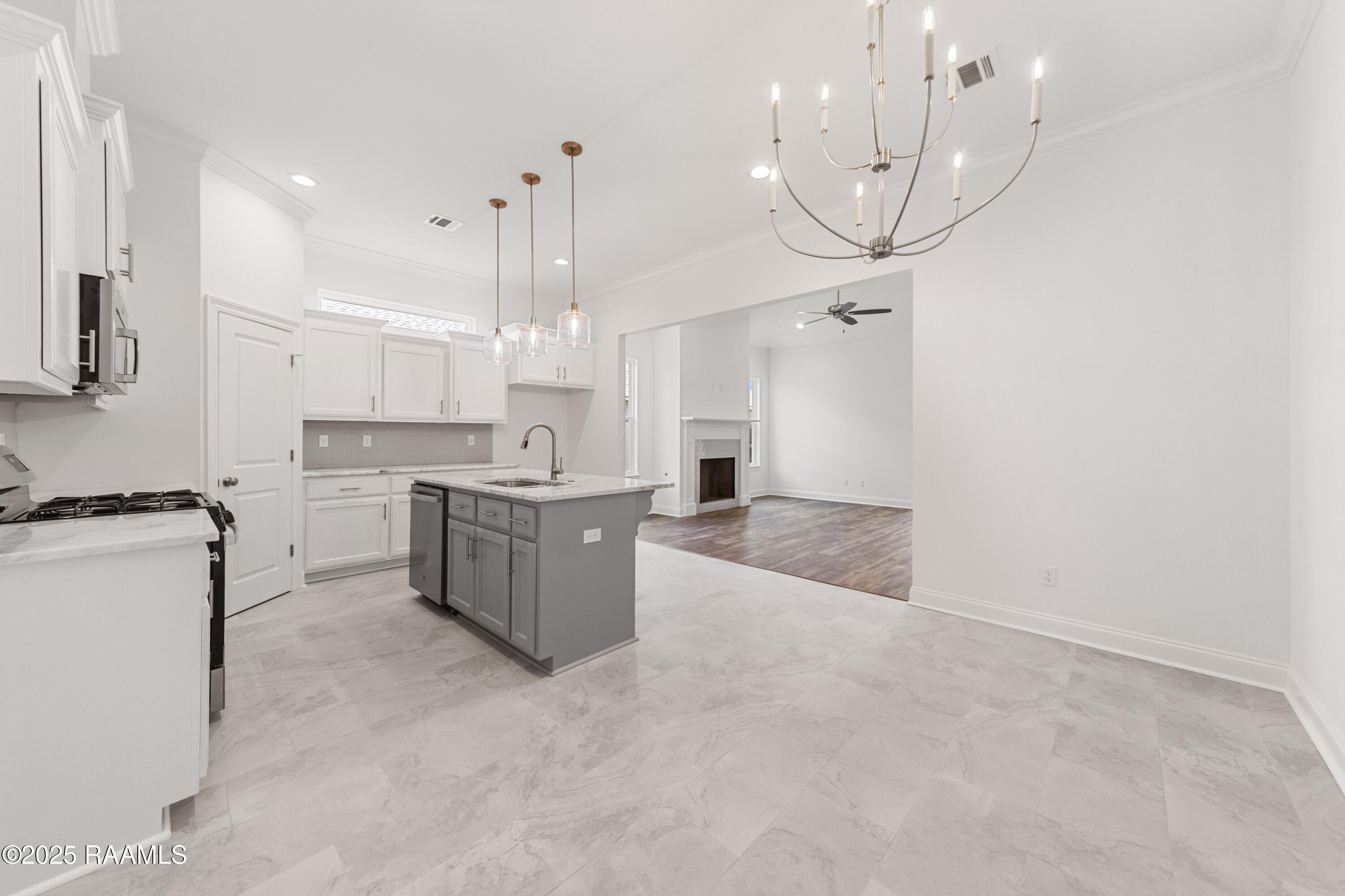 107 Lilian Lane Maurice, LA 70555 - Photo 5 of 21 107 Lilian Lane-30