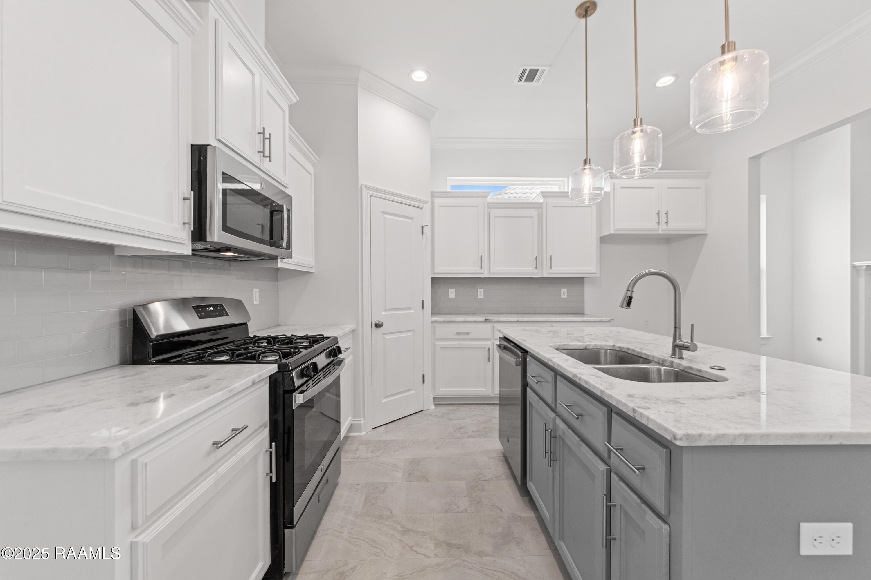 107 Lilian Lane Maurice, LA 70555 - Photo 6 of 21 107 Lilian Lane-33