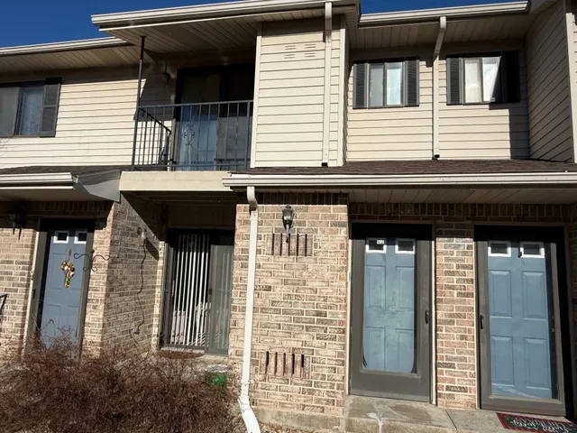 $189,000 | 3938 81st Street, Unit 2G, Kenosha, WI 53142