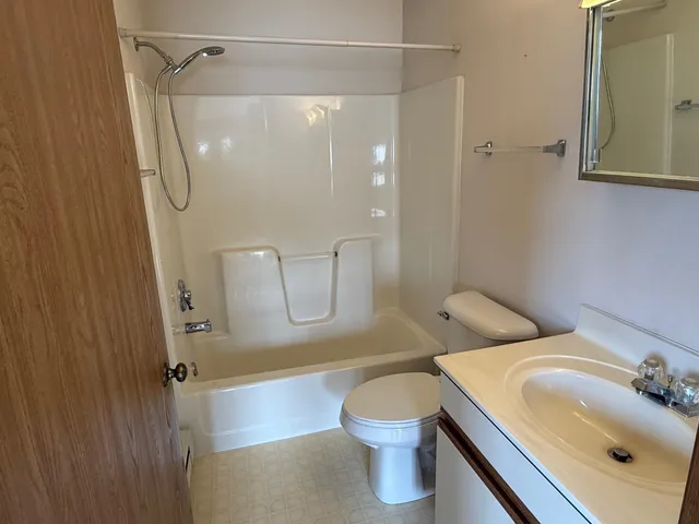 $189,000 | 3938 81st Street, Unit 2G, Kenosha, WI 53142