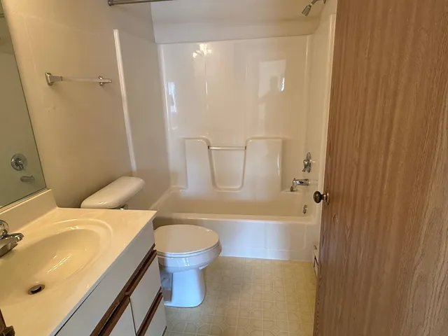 $189,000 | 3938 81st Street, Unit 2G, Kenosha, WI 53142