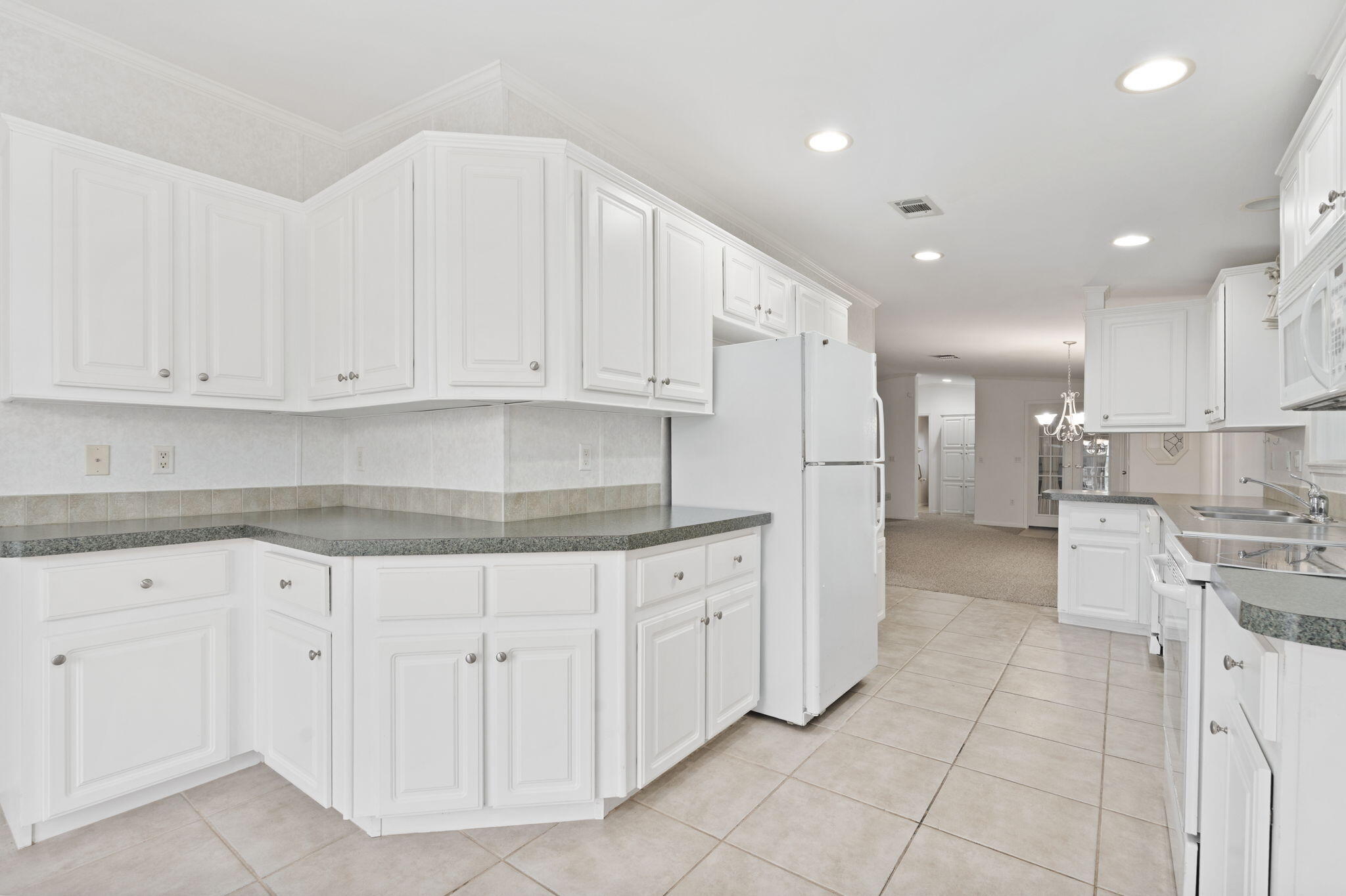 6910 Southeast Congress Street Hobe Sound, FL 33455 - Photo 12 of 38 24-web-or-mls-DSC07944