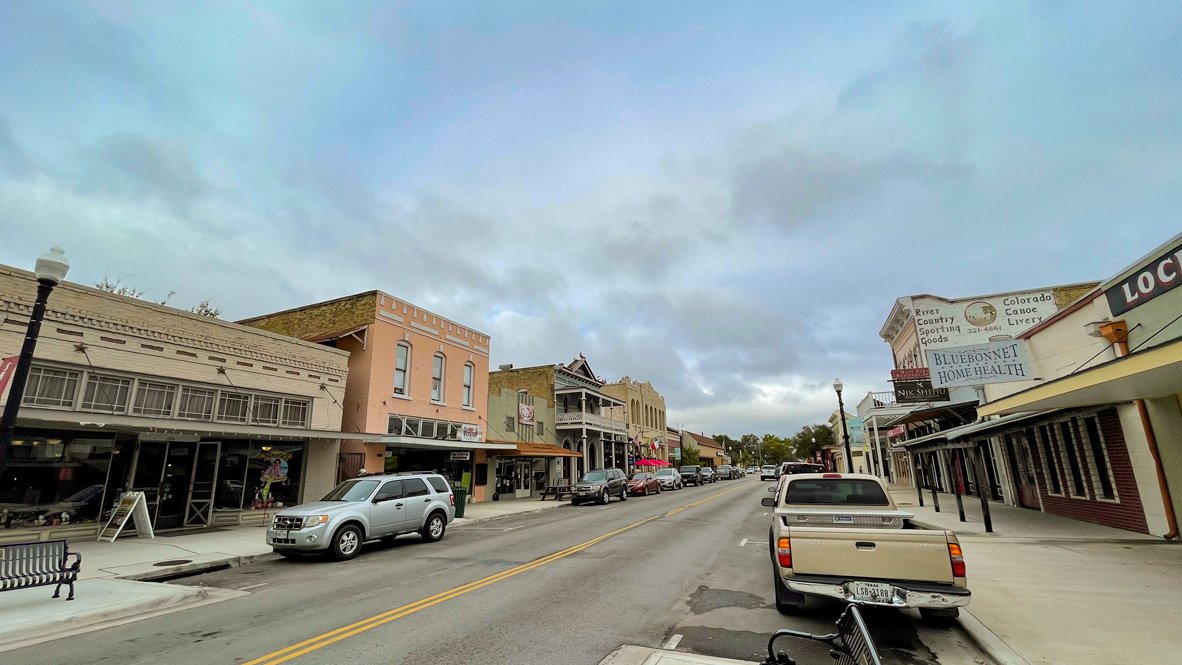204 Constanza Trail Bastrop, TX 78602 - Photo 17 of 22 a car parked in front of building