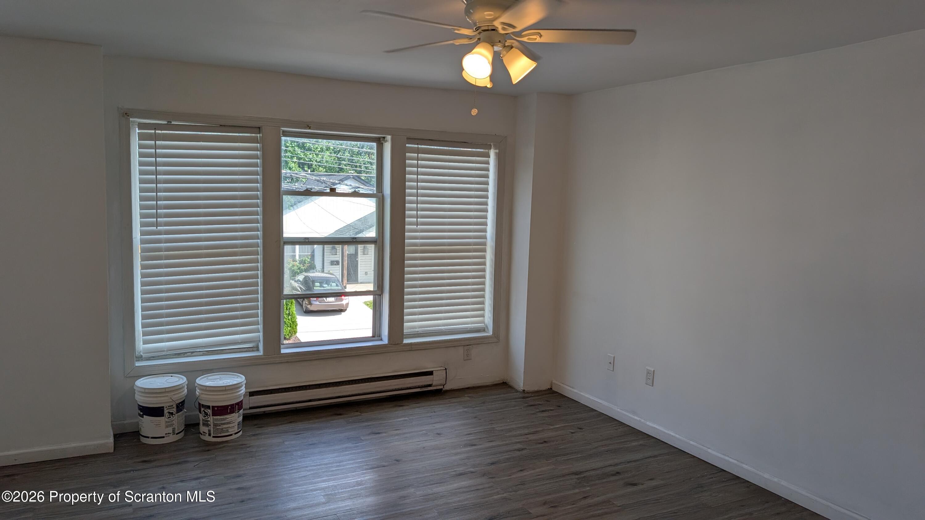 114 Prospect Avenue, Unit 2 Scranton, PA 18505 - Photo 4 of 10 Living Room