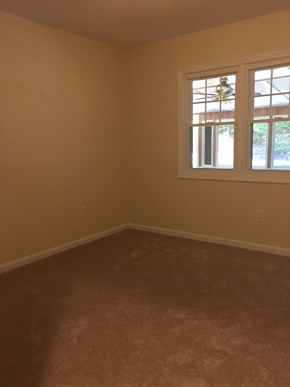 154 New Boston Road Sturbridge, MA 01566 - Photo 20 of 29 an empty room with a window