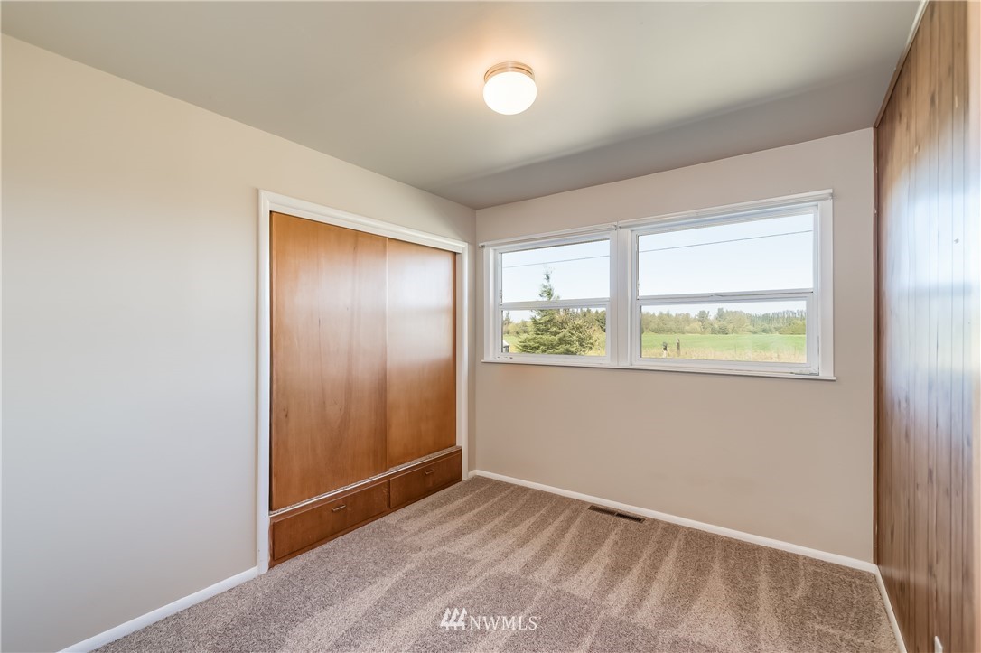 165 West Hemmi Road Bellingham, WA 98226 - Photo 12 of 25