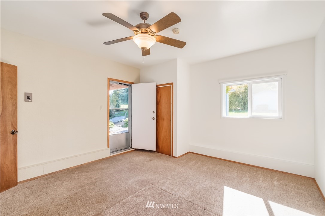165 West Hemmi Road Bellingham, WA 98226 - Photo 17 of 25