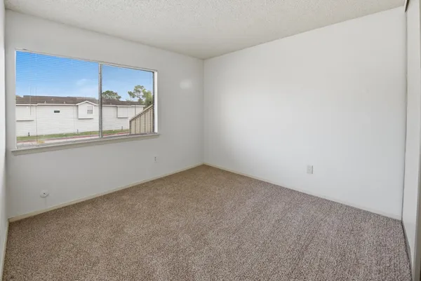 $1,500 | 12027 Willow Trail, Houston, TX 77035